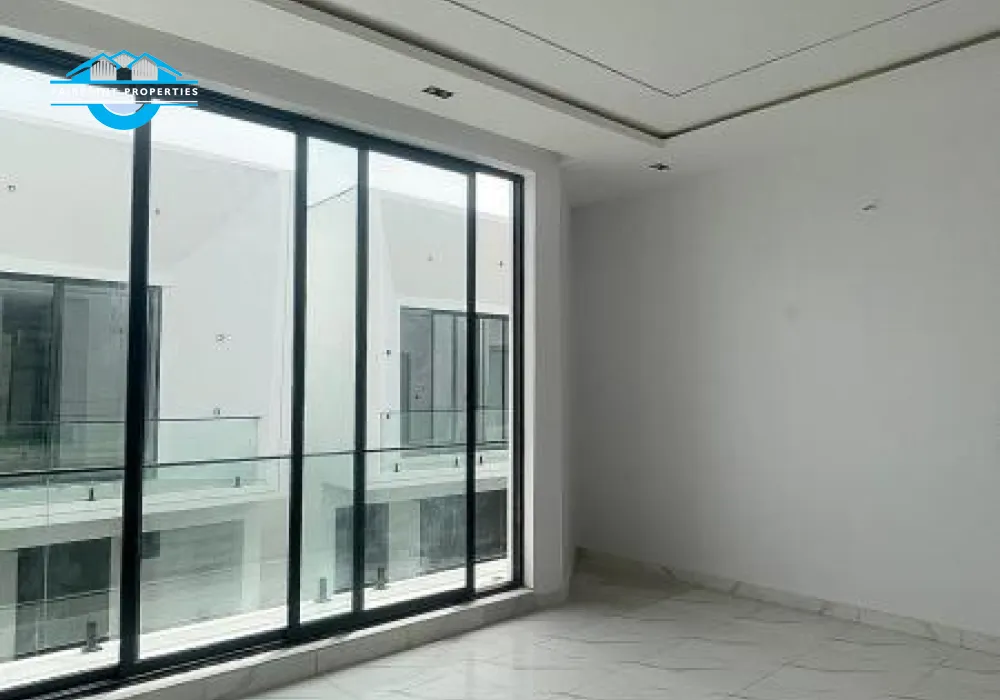 A WELL DESIGNED   4 BEDROOM SEMI DETACHED  WITH BQ + IN A LOVELY MINI ESTATE IN IKOTA - LEKKI