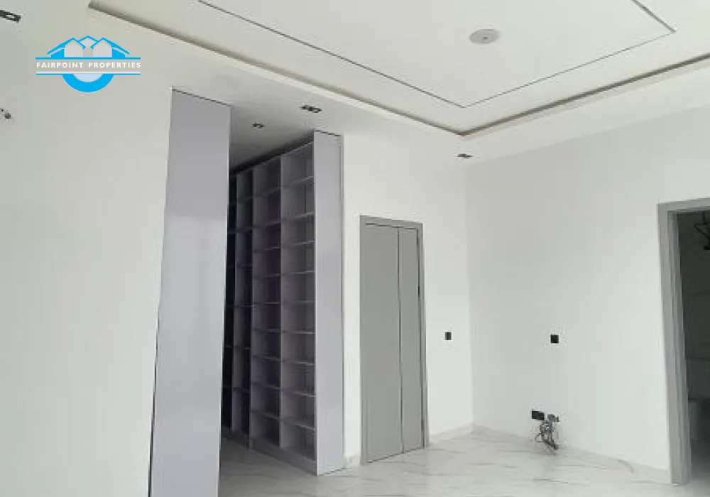A WELL DESIGNED   4 BEDROOM SEMI DETACHED  WITH BQ + IN A LOVELY MINI ESTATE IN IKOTA - LEKKI
