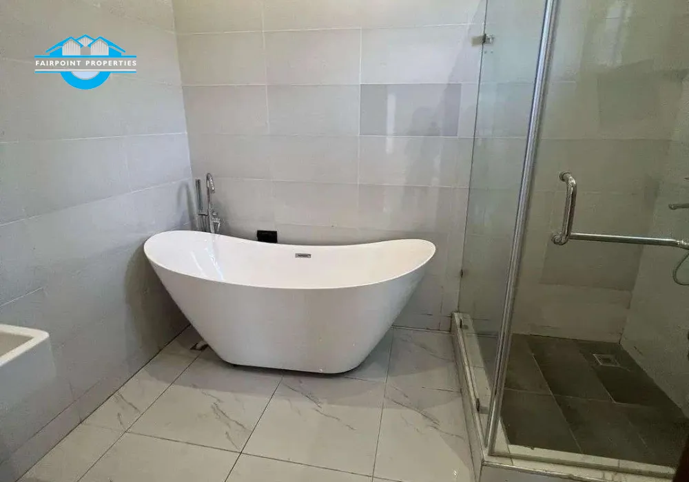 Beautiful 4 Bedroom Fully Detached Duplex and a Bq For Sale At Agungi, Lekki Lagos.