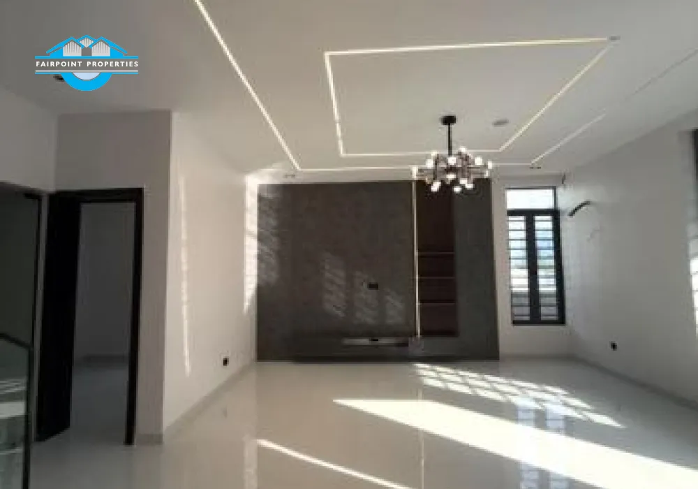 LUXURY 4 BEDROOM SEMIDETACHED DUPLEX AT CAPTAINS COURT