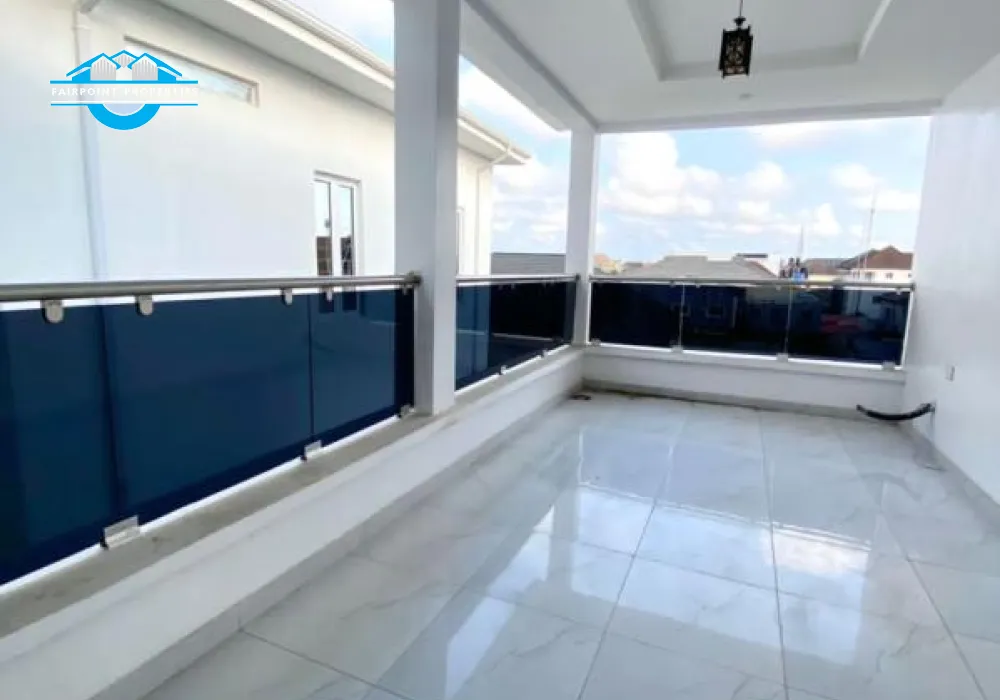 Beautiful 4 Bedroom Fully Detached Duplex With Bq and Amenities.