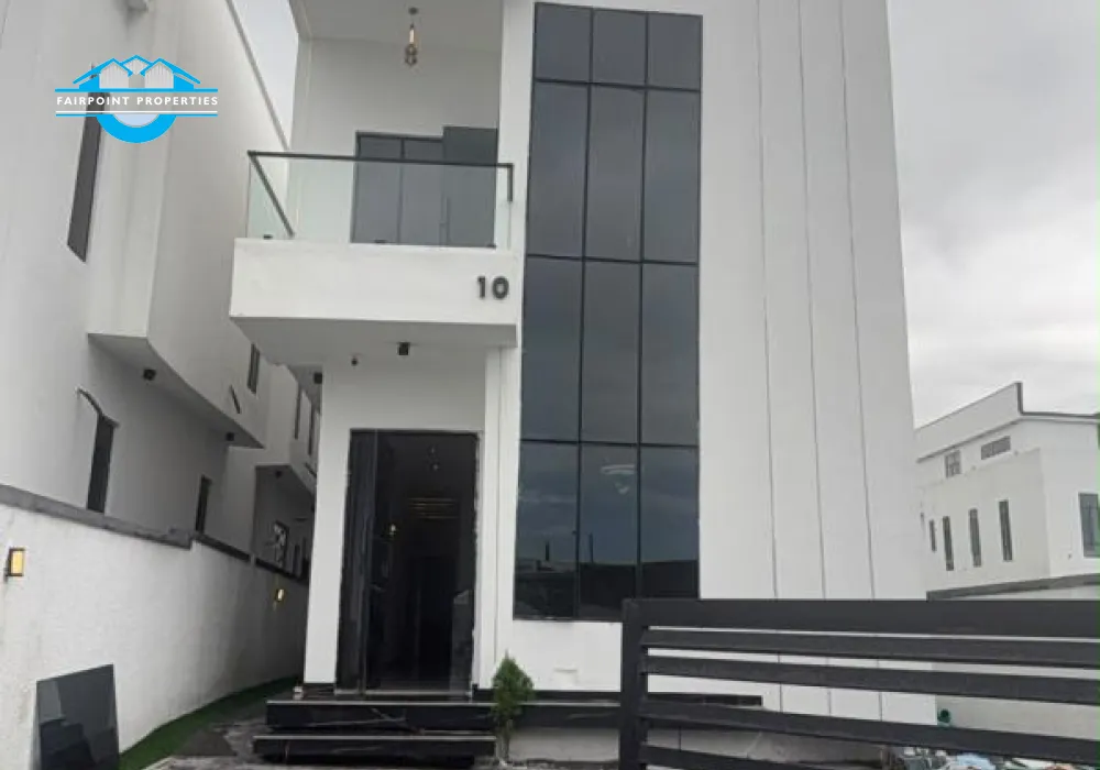 4 BEDROOM DETACHED DUPLEX + BOYS QUARTER FOR SALE