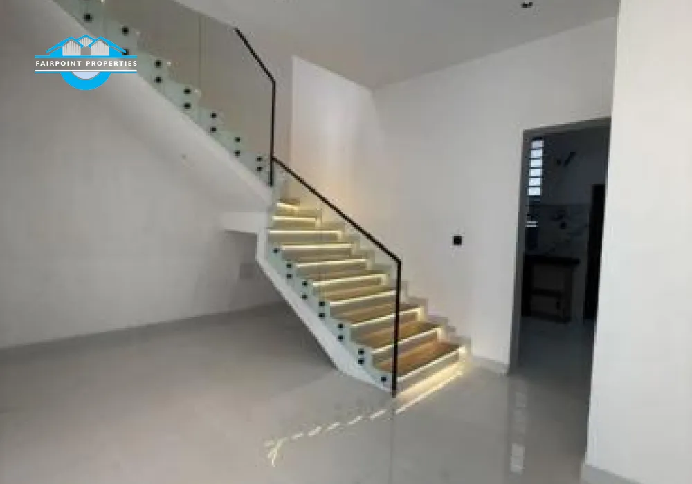 LUXURY 4 BEDROOM SEMIDETACHED DUPLEX AT CAPTAINS COURT