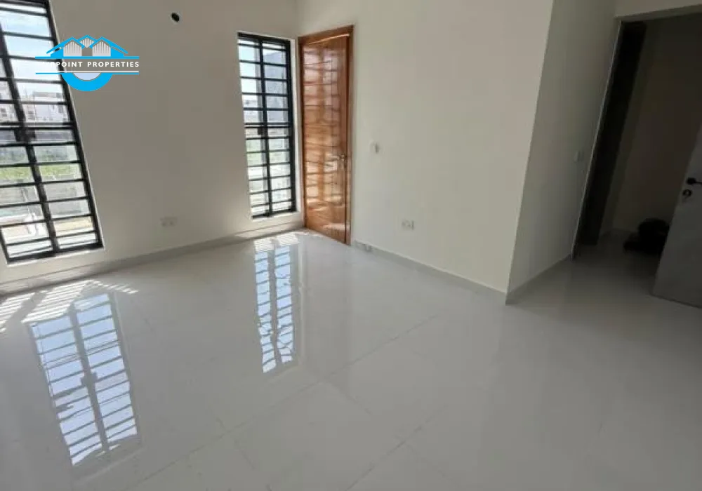 5 BEDROOM DETACHED DUPLEX AT IKOTA FOR SALE