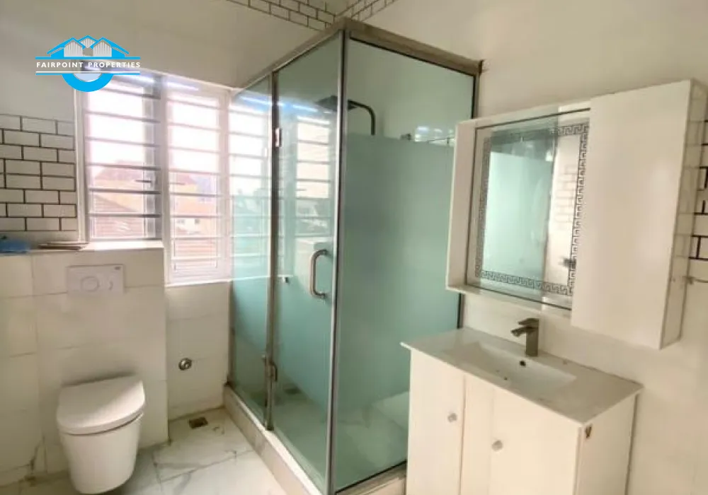 Beautiful 4 Bedroom Fully Detached Duplex With Bq and Amenities.