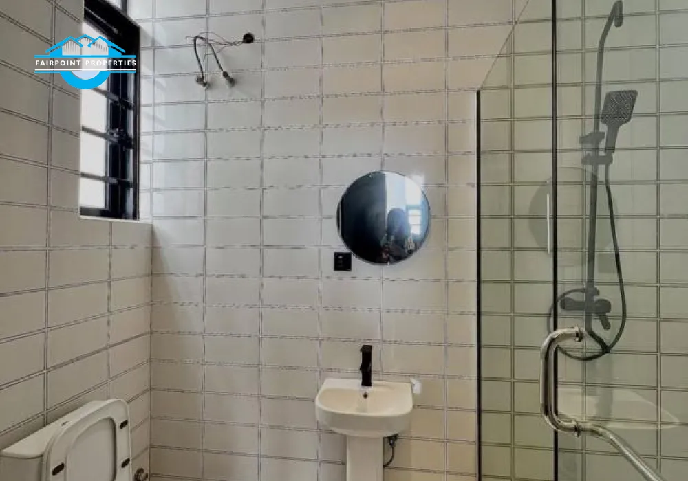 5 BEDROOM FULLY DETACHED WITH SWIMMING POOL FOR SALE AT AJAH