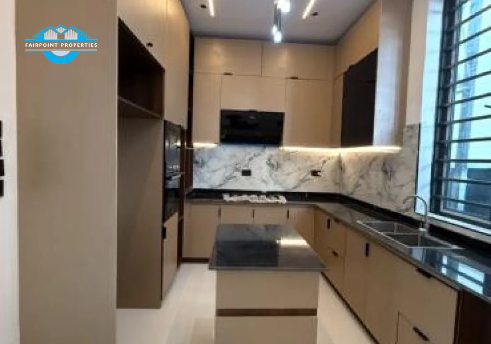 LUXURY 4 BEDROOM SEMIDETACHED DUPLEX AT CAPTAINS COURT
