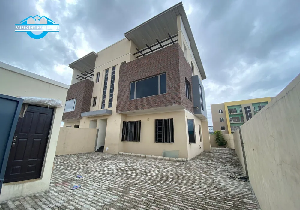 4 Bedroom Semi Detached Duplex For Sale