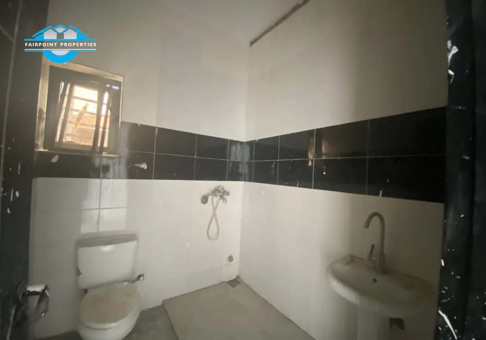 4 Bedroom Terrace