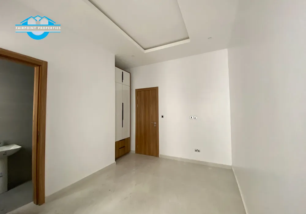 4 Bedroom Detached Duplex