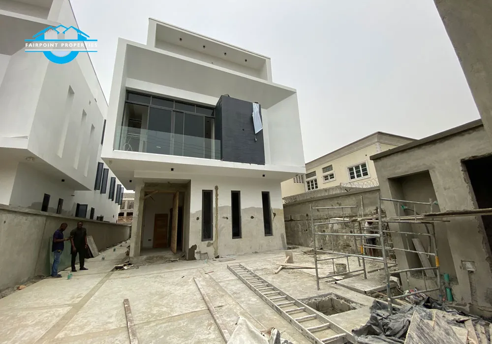 Luxury 4 Bedroom Detached Duplex