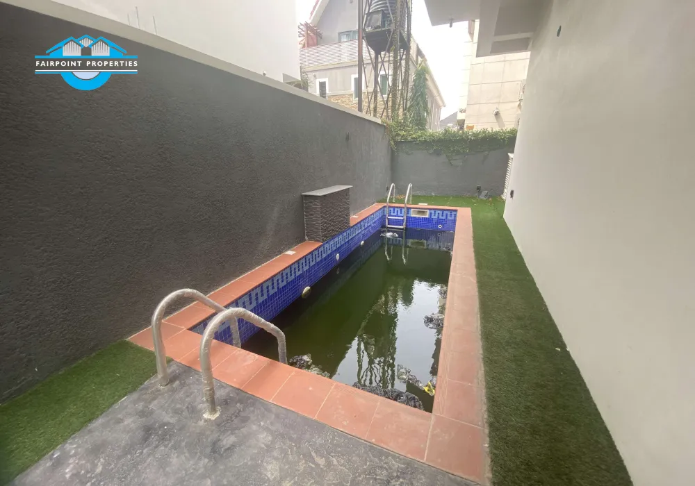 6 Bedroom Fully Detached Duplex With Bq, Swimming Pool and cinema room for sale at Lekki Phase I