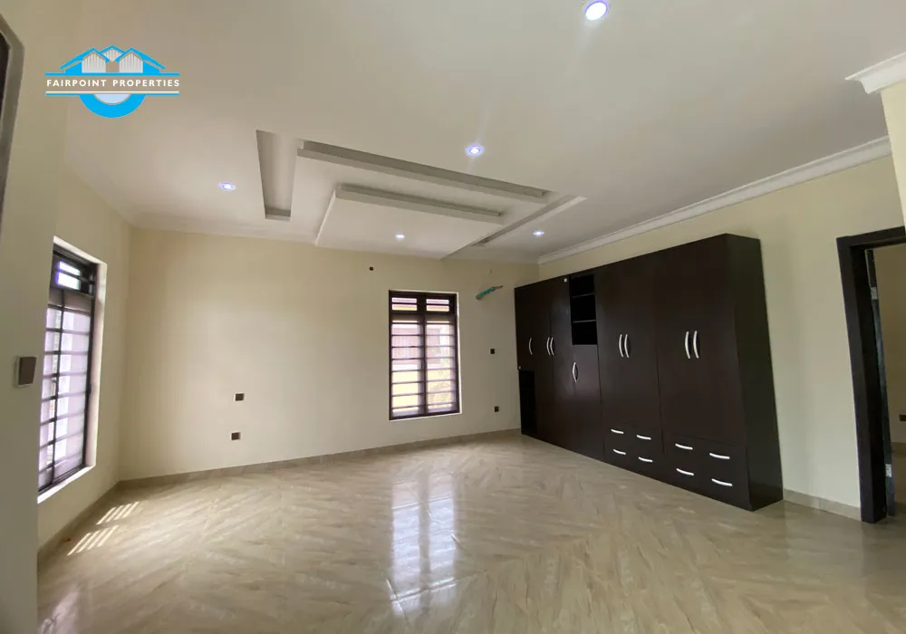 Luxury bedroom detached Duplex