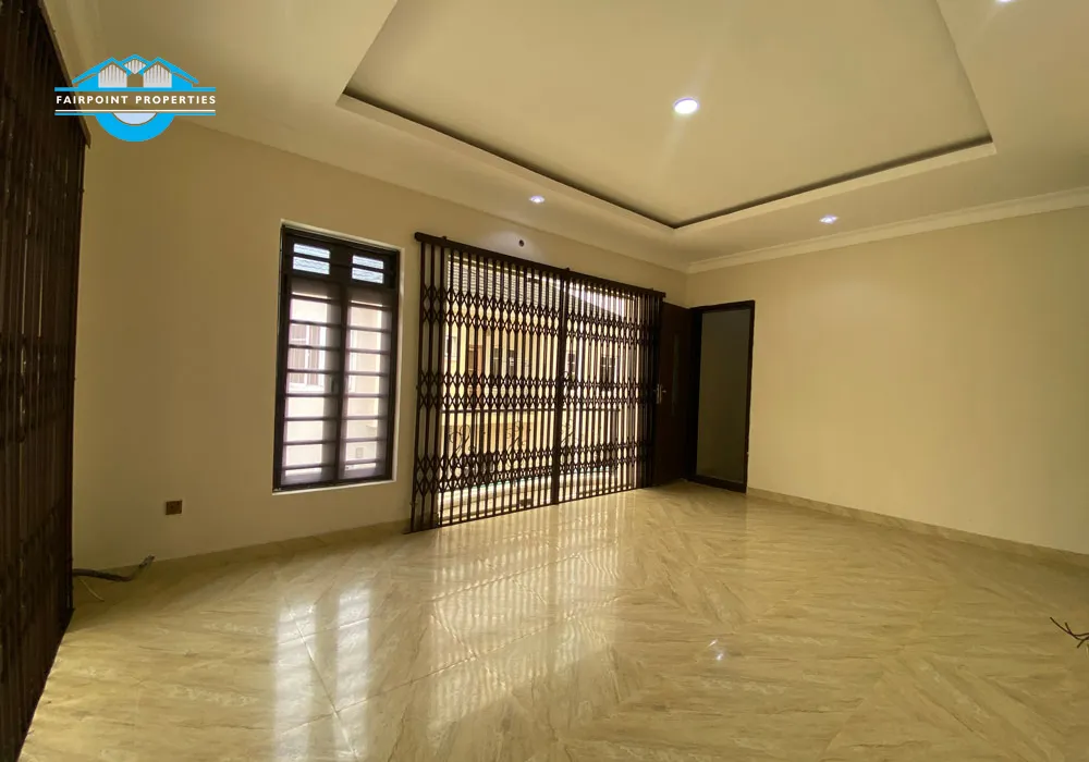 Luxury bedroom detached Duplex