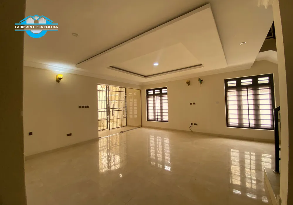 Luxury bedroom detached Duplex