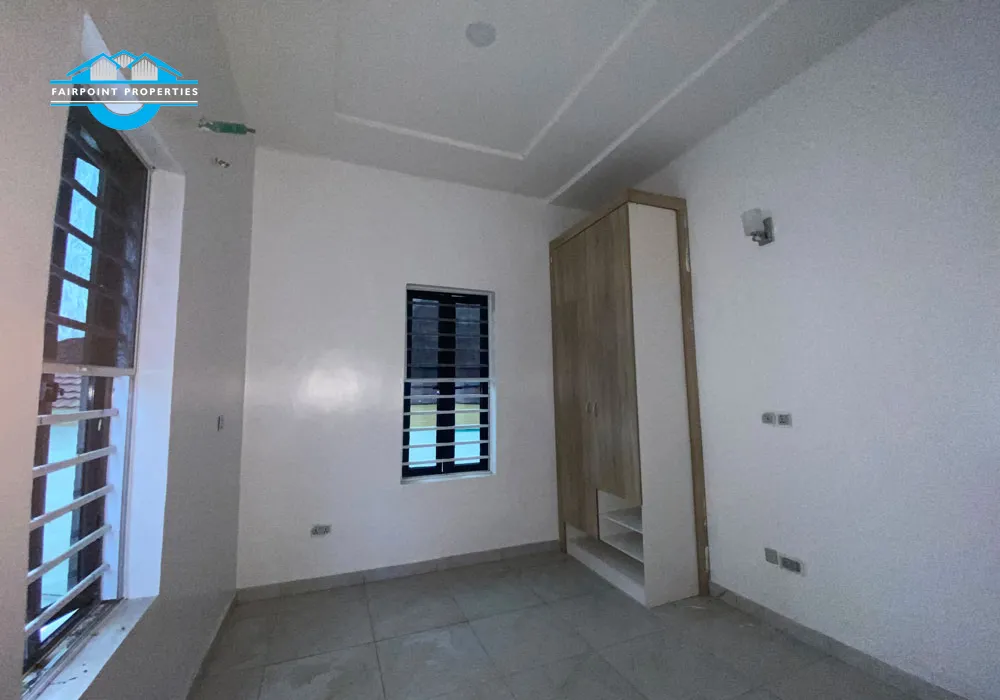 4 Bedroom Detached Duplex