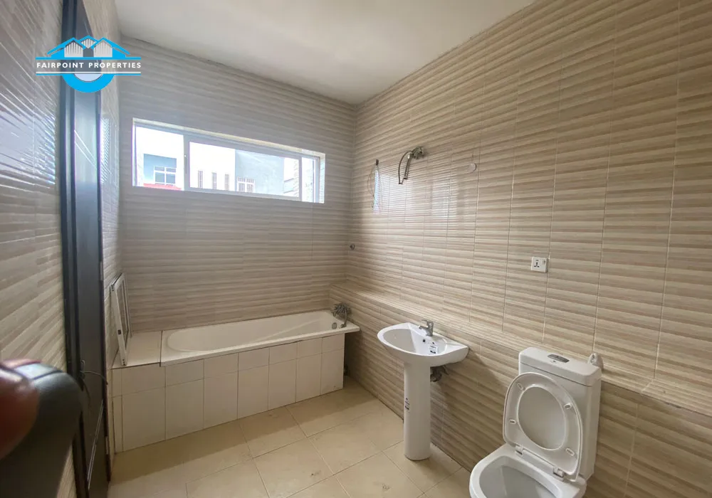 4 Bedroom Detached Duplex