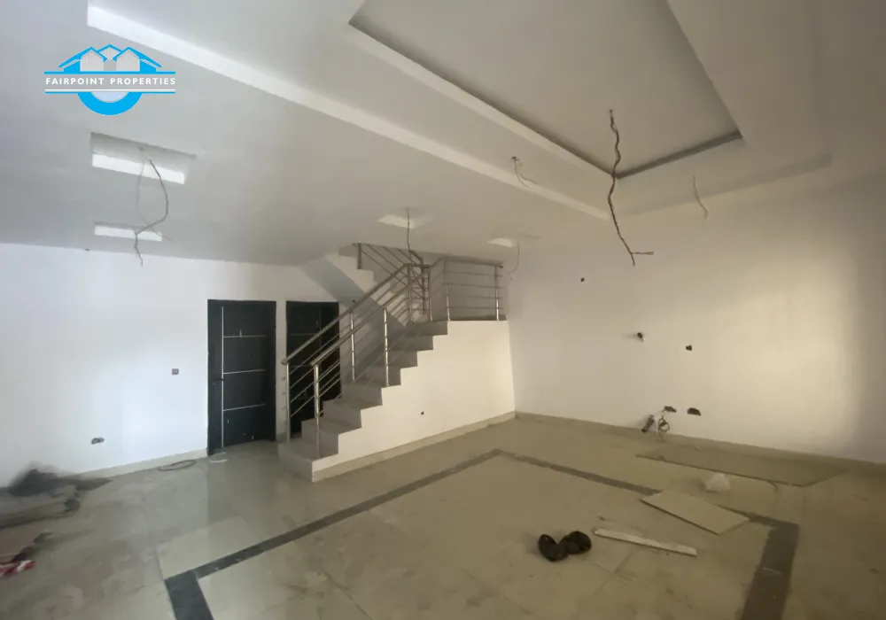 4 Bedroom Terrace