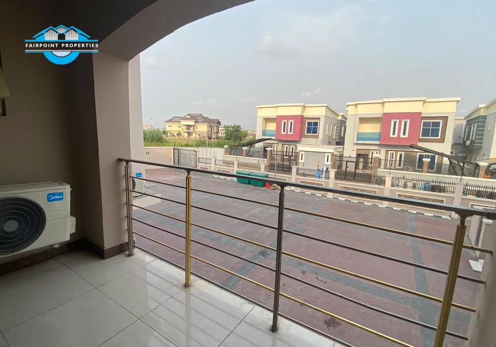 3 bedroom Flat for rent