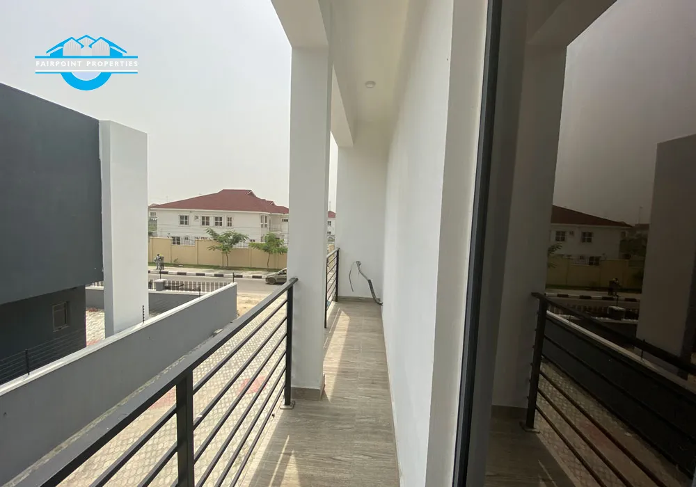 Luxury 5 Bedroom Detached Duplex With a BQ For Sale At Chevron,Lekki Phase 1