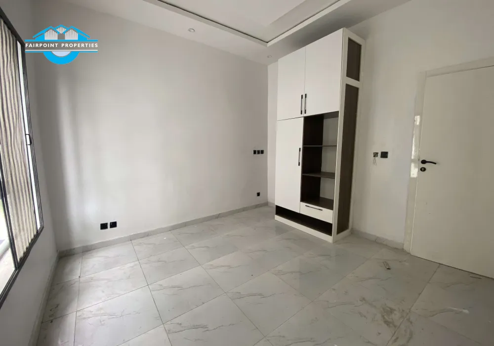 5 Bedrooms Fully Detached Duplex For Sale