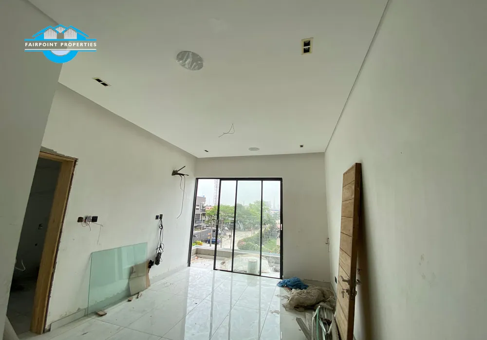 Luxury 4 Bedroom Detached Duplex