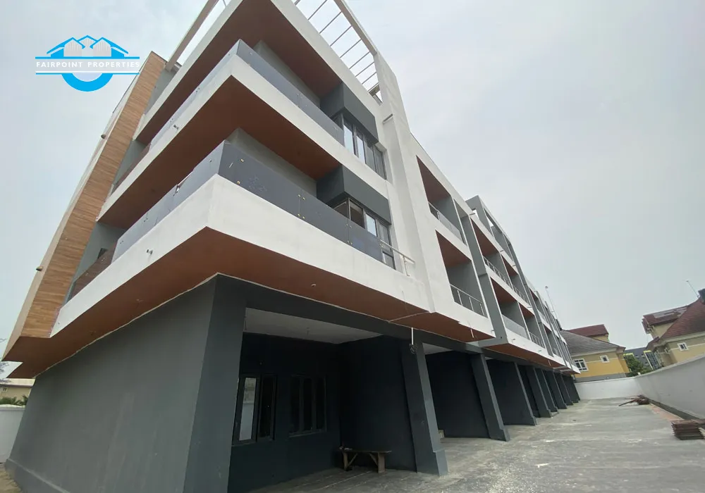 4 Bedroom Terrace