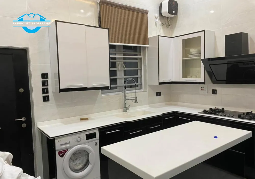 4 Bedroom Semi Detached Duplex For Shortlet