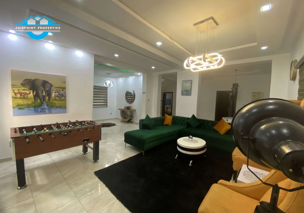 4 bedroom Shortlet apartment at Lekki Phase I