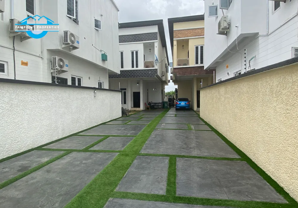 4 Bedroom Detached Duplex