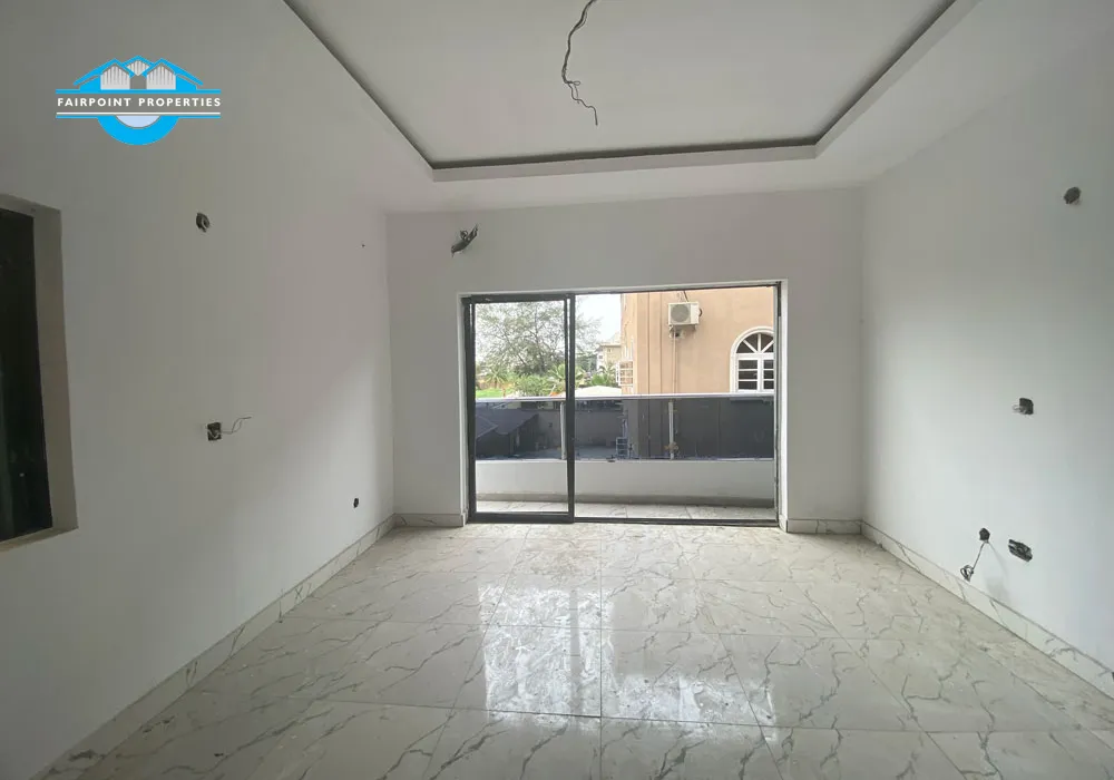 4 Bedroom Terrace