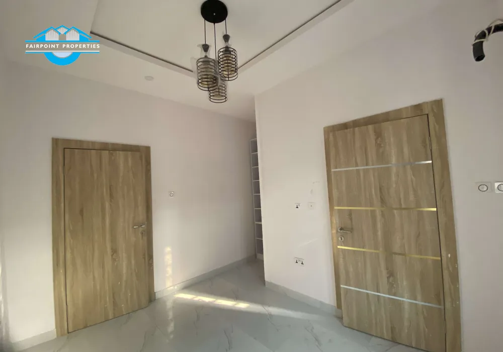 6 bedroom fully detached duplex with a Bq, swimming Pool and a gym house for sale Lekki Phase I