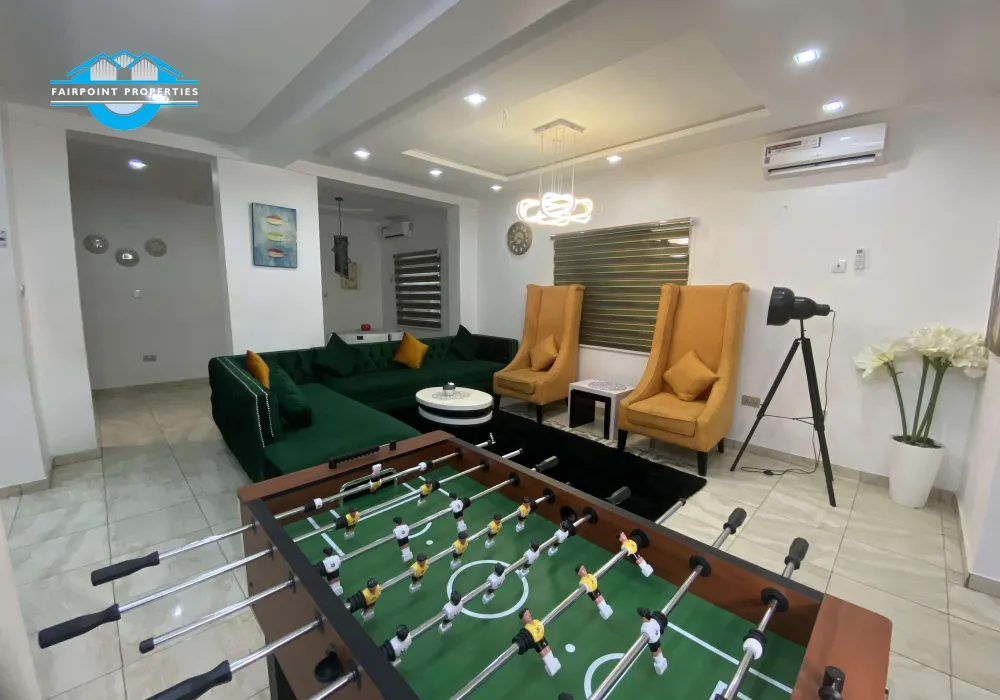 4 bedroom Shortlet apartment at Lekki Phase I