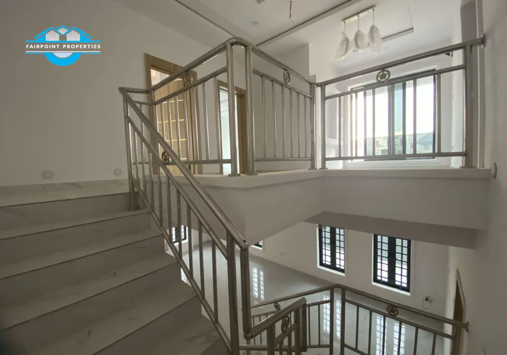6 bedroom fully detached duplex with a Bq, swimming Pool and a gym house for sale Lekki Phase I