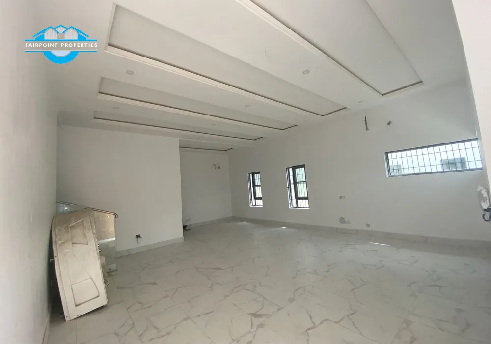 6 Bedroom Detached Duplex