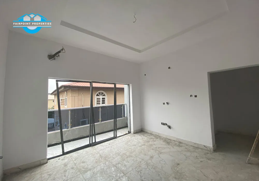 4 Bedroom Terrace