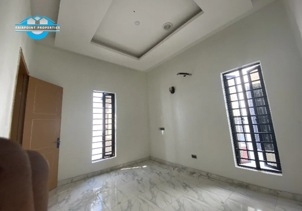 5 bedroom fully detached duplex with pool