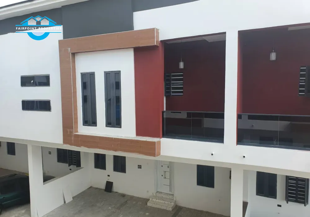 4 Bedroom Terrace