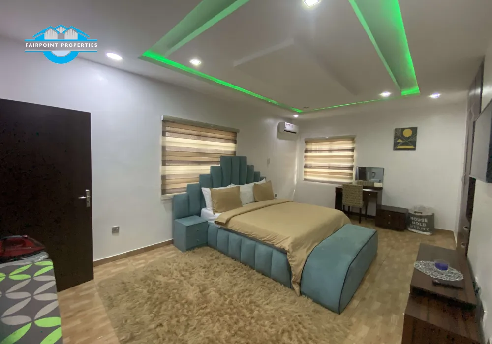 4 bedroom Shortlet apartment at Lekki Phase I
