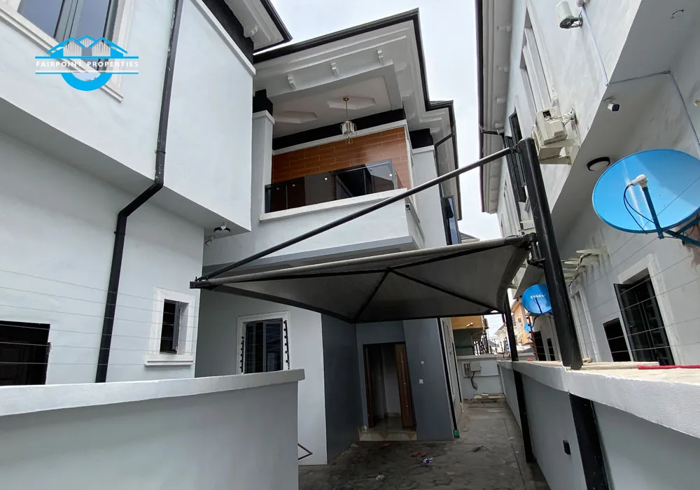 5 Bedroom Detached Duplex
