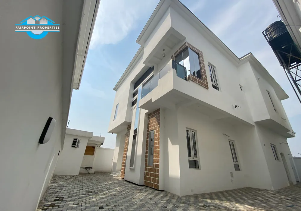 5 bedroom detached duplex