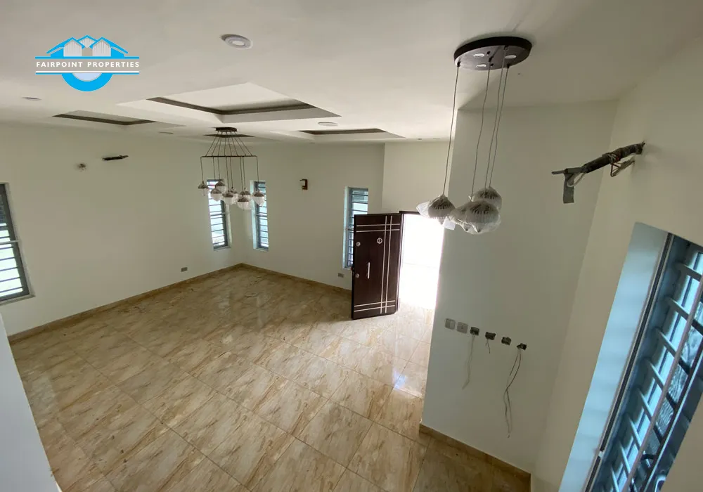 4 bedroom Detached Duplex