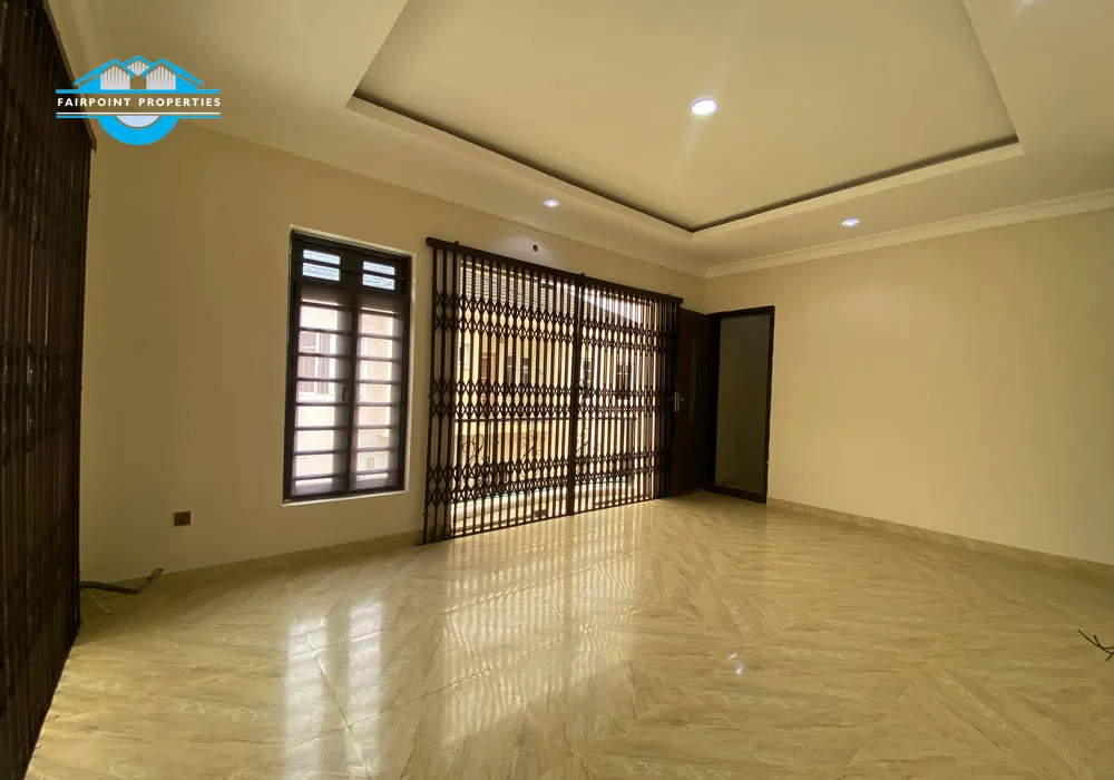 Luxury bedroom detached Duplex