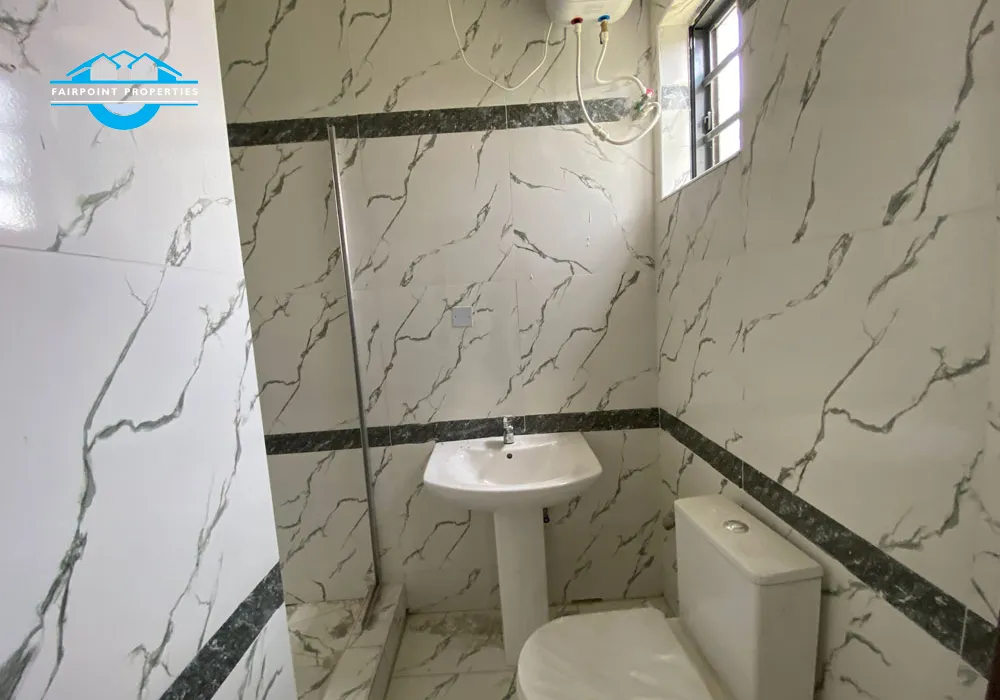 5 Bedroom Detached duplex