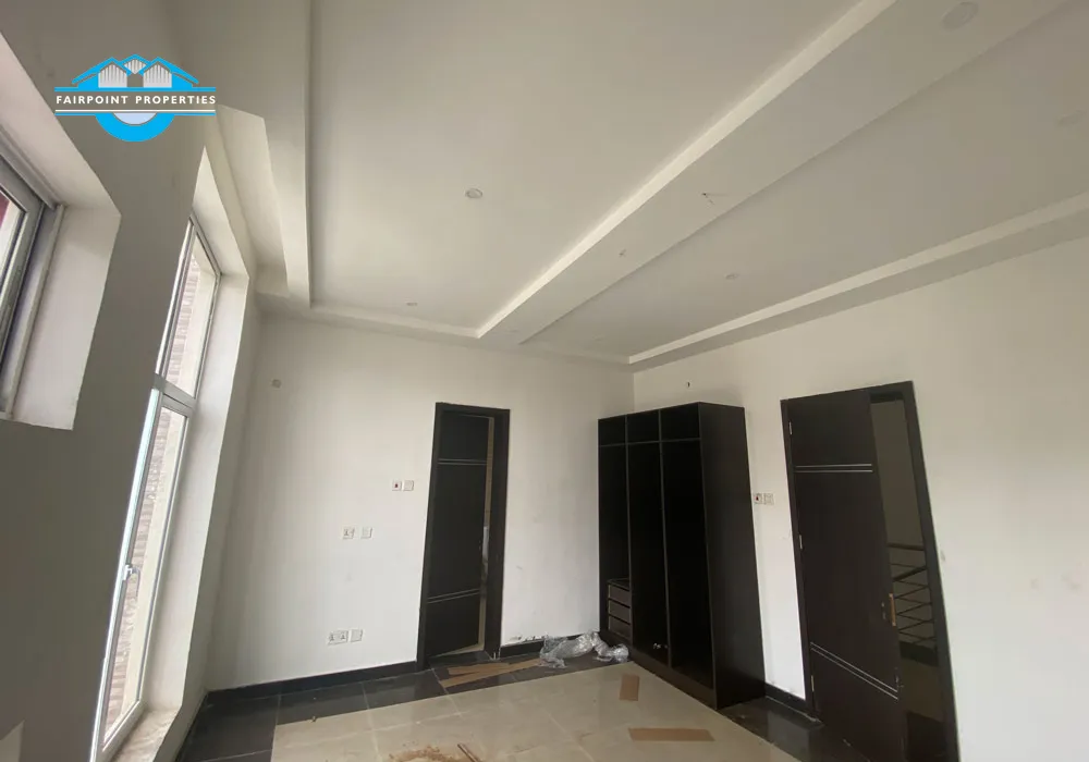 4 Bedroom Detached Duplex
