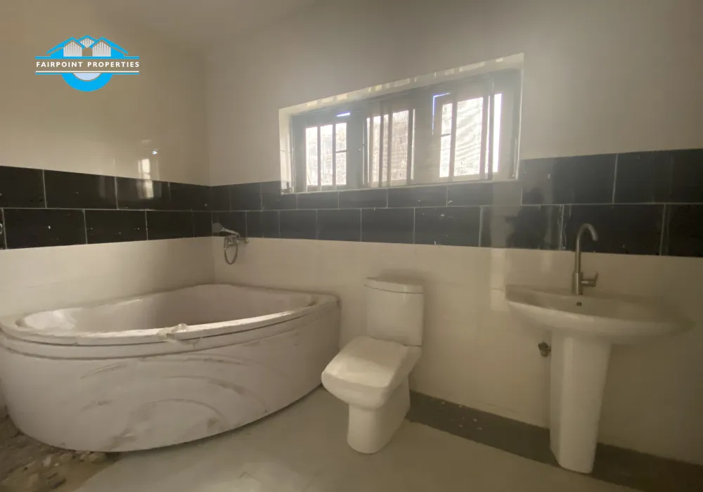 4 Bedroom Terrace