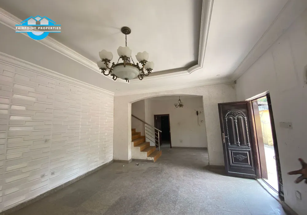 5 bedroom detached duplex