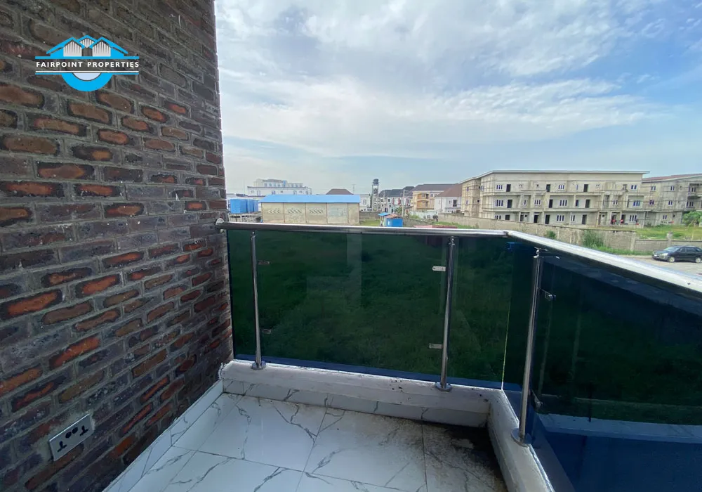 Luxury 5 Bedroom Detached Duplex