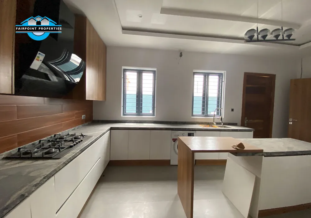 4 Bedroom Detached Duplex