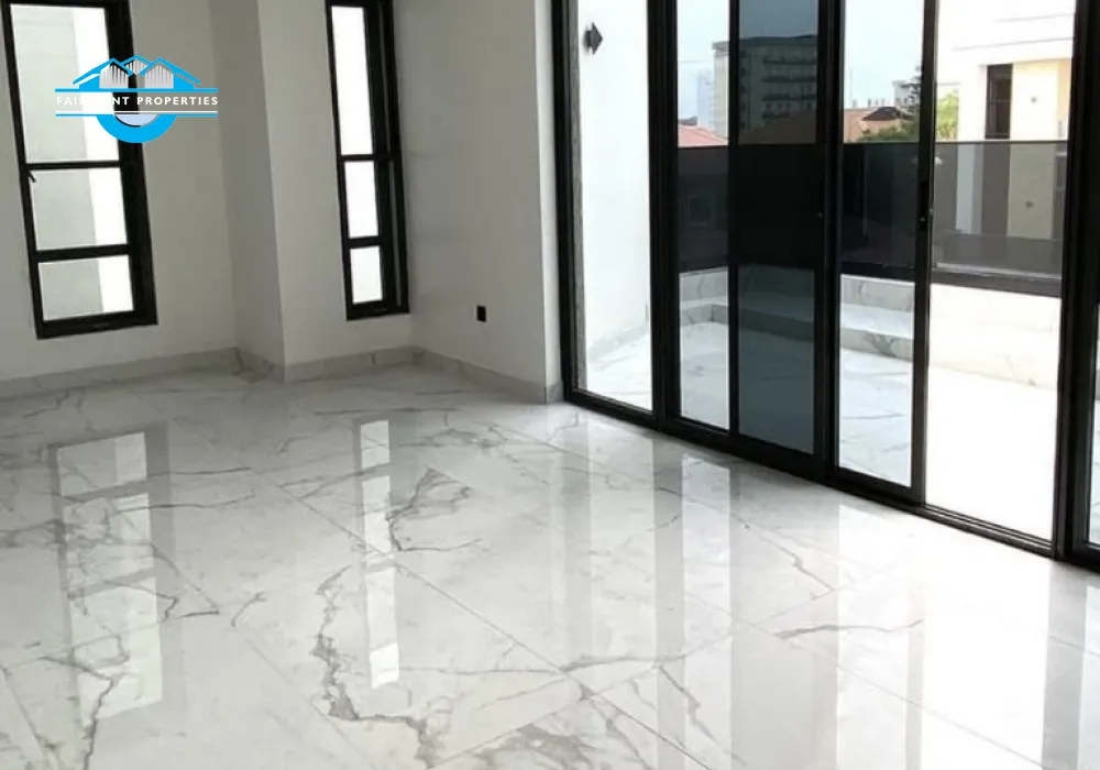 5 bedroom detached duplex